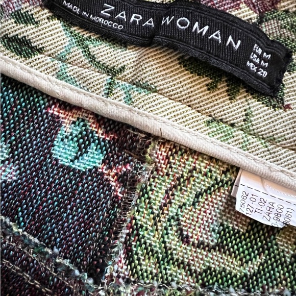 Zara Tapestry Style Floral Skirt M GUC 💐 - Picture 5 of 7